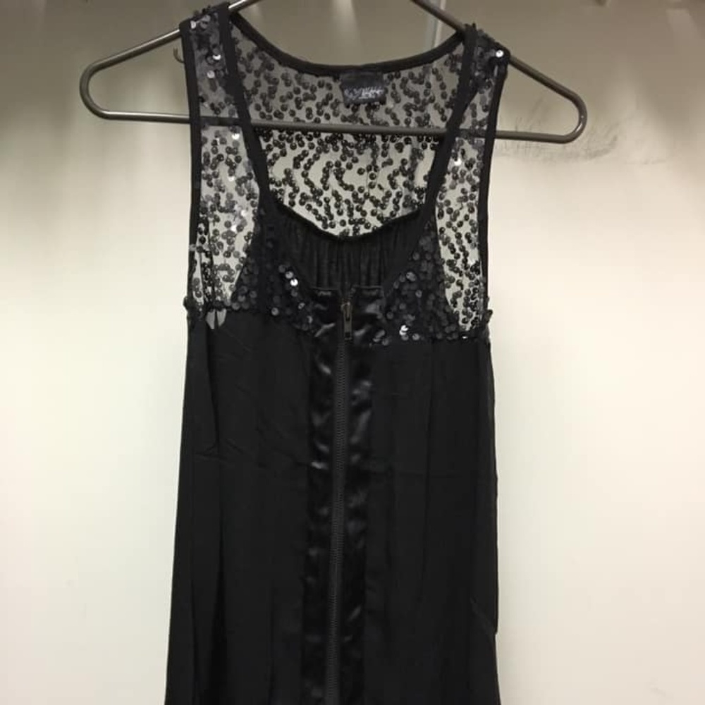 Buckle Daytrip Sheer/Sequin Zipped Sleeveless Top